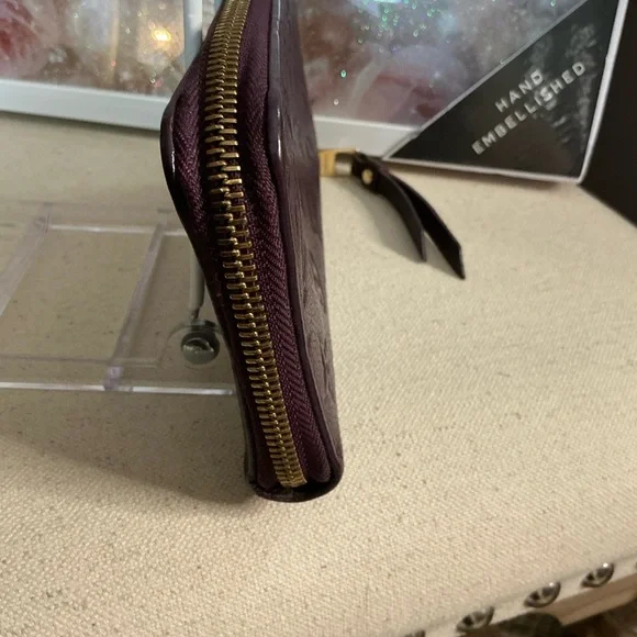 Louis Vuitton Purple/Amethyst Wallet Luxurious Monogram Empreinte Leather Design - Picture 5 of 9